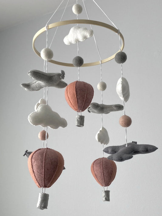 Hot air balloon crib mobile with airplanes - 2