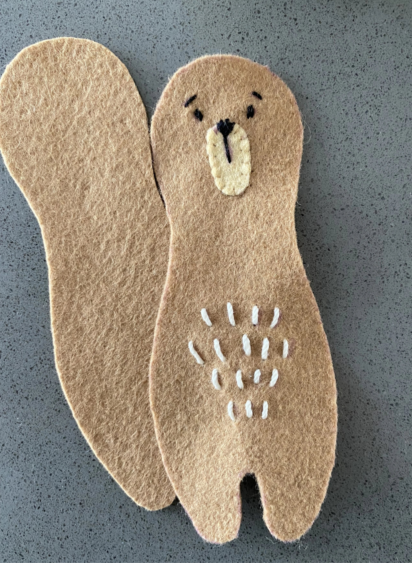 Printable bear soft toy pattern with step-by-step photo instructions – no sewing machine required