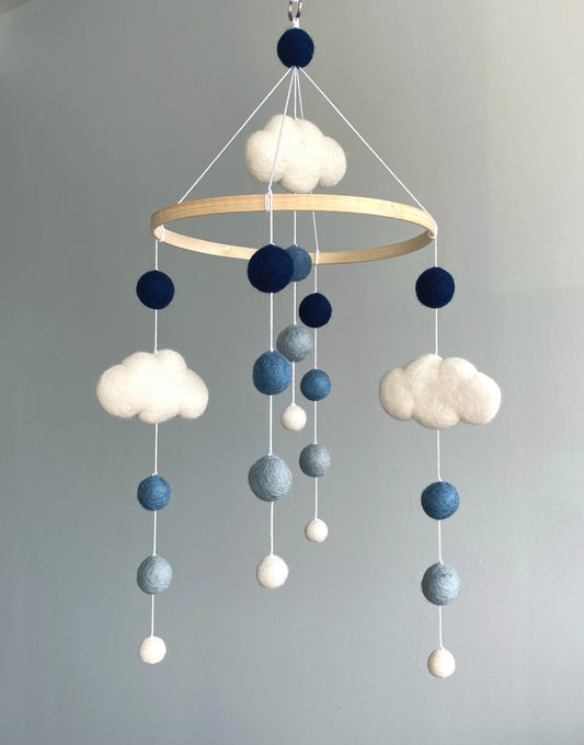 Pom pom mobile with clouds - 1