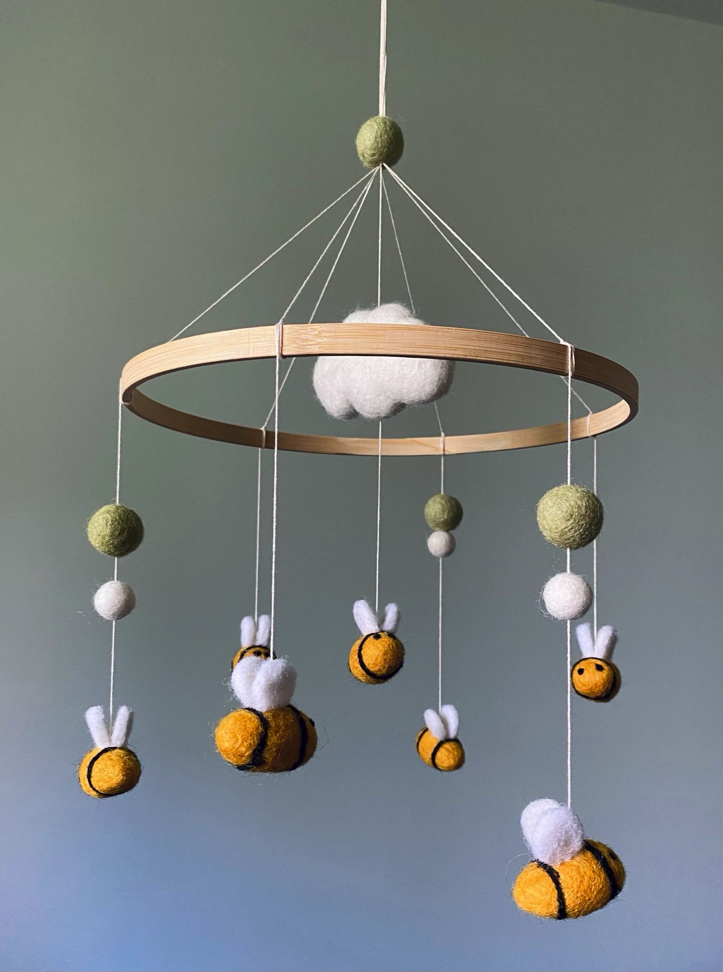 Bee  mobile