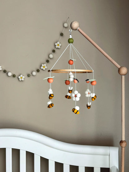 Garden nursery mobile with bees - 3
