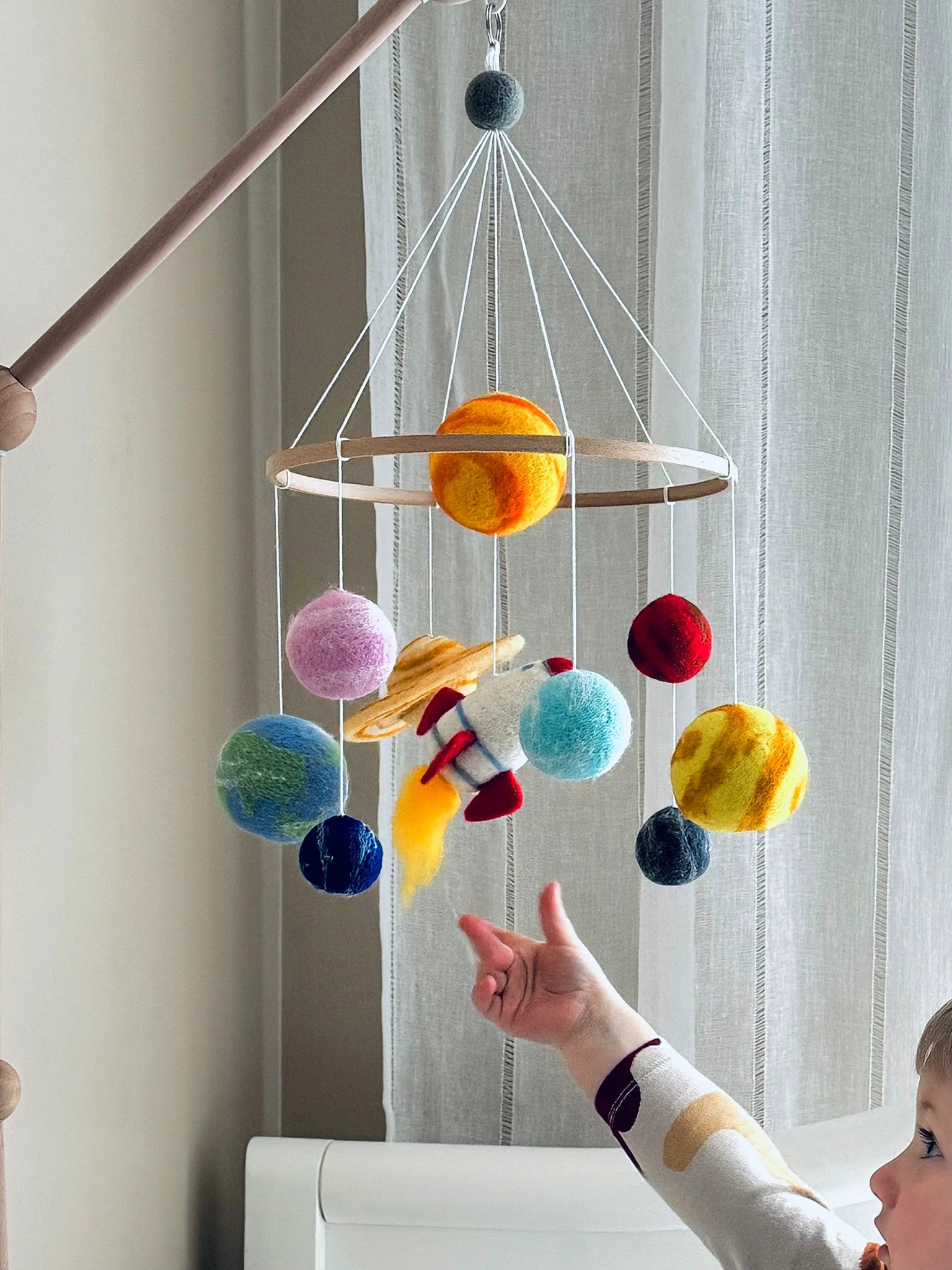 Space baby mobile with rocket thumbnail - 1