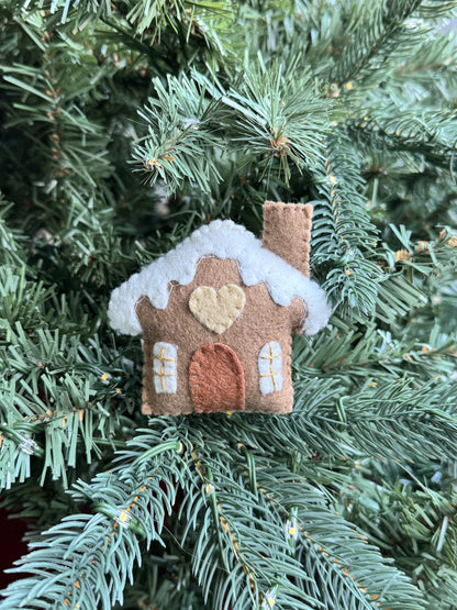 Felt DIY Christmas Ornament: Gingerbread House - 1