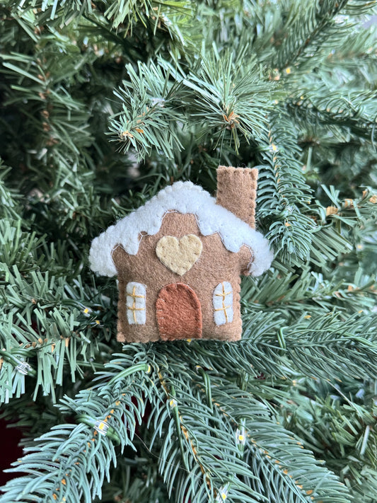 Felt DIY Christmas Ornament: Gingerbread House - 1