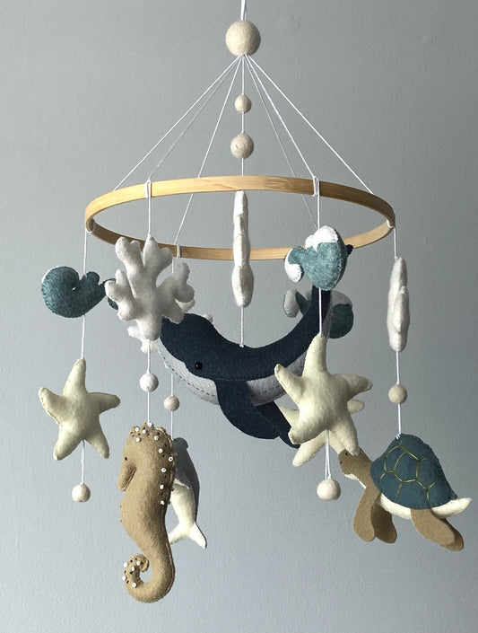 Whale baby mobile - 2