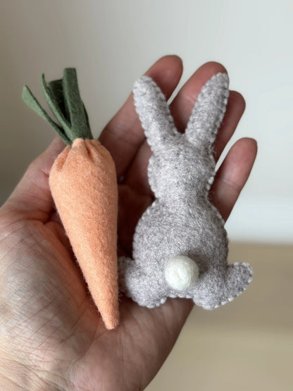 Free Easter Garland Pattern – Bunny & Carrot (PDF) - 1