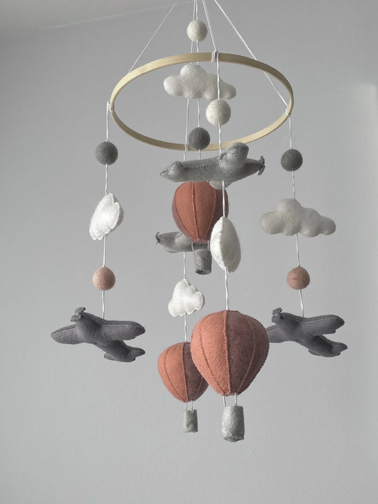 Hot air ballon crib mobile with airplanes - 1