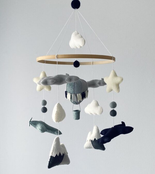 Airplane baby mobile with mountains - Image 3