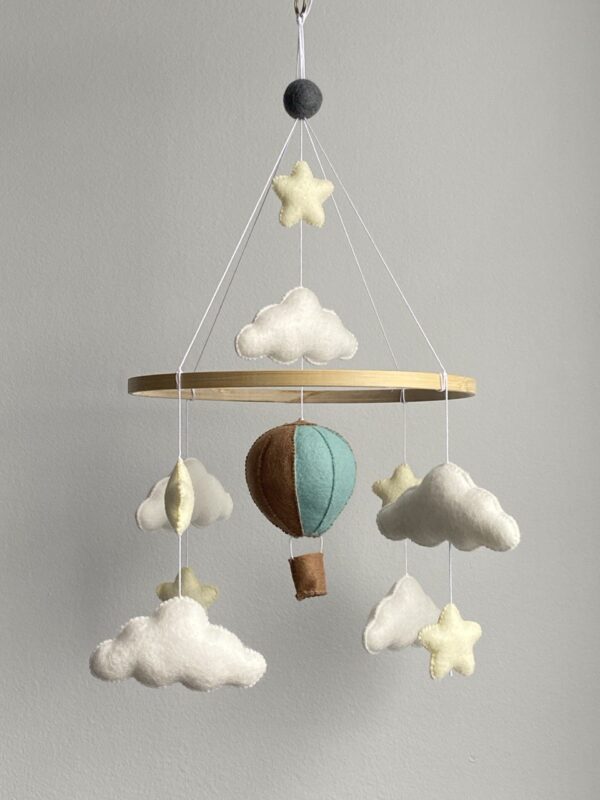 Hot air balloon baby mobile