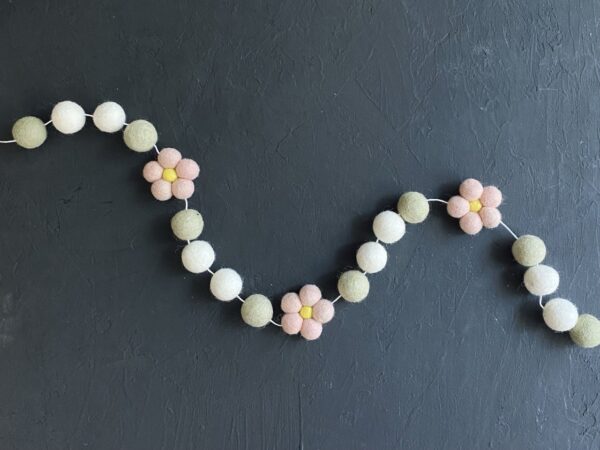 Daisy Felt Ball Garland